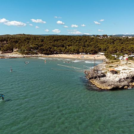 Villaggio Camping Punta Lunga Весте Екстериор снимка