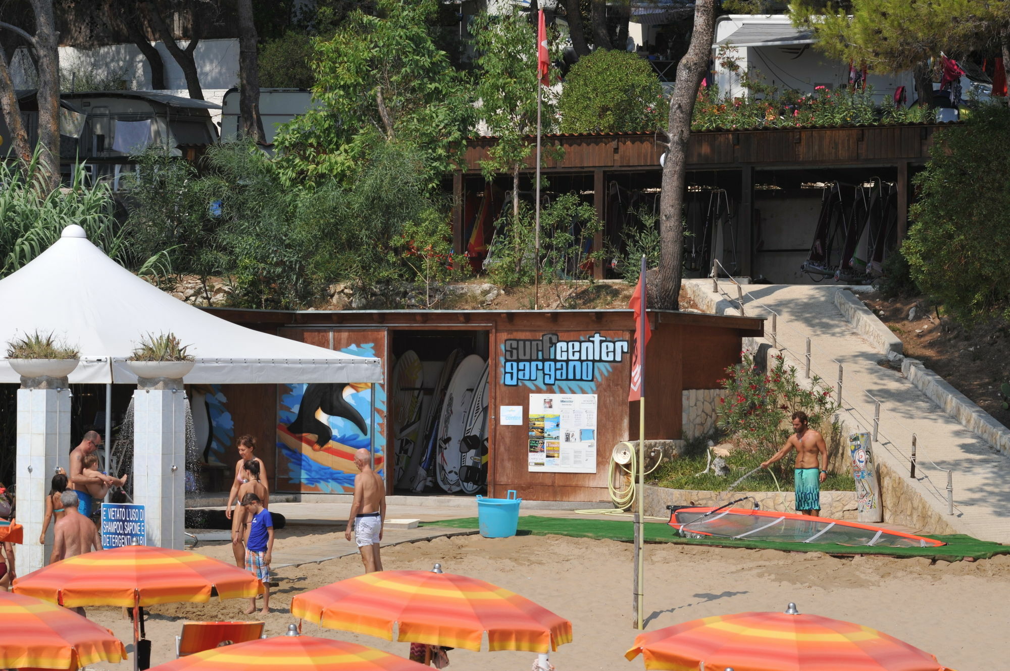 Villaggio Camping Punta Lunga Весте Екстериор снимка