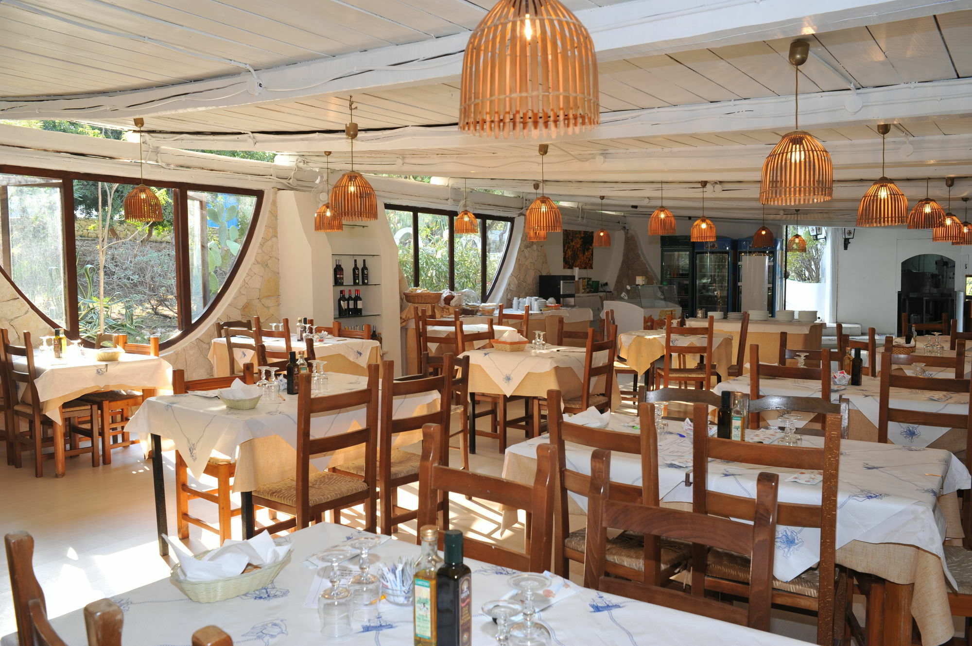 Villaggio Camping Punta Lunga Весте Екстериор снимка